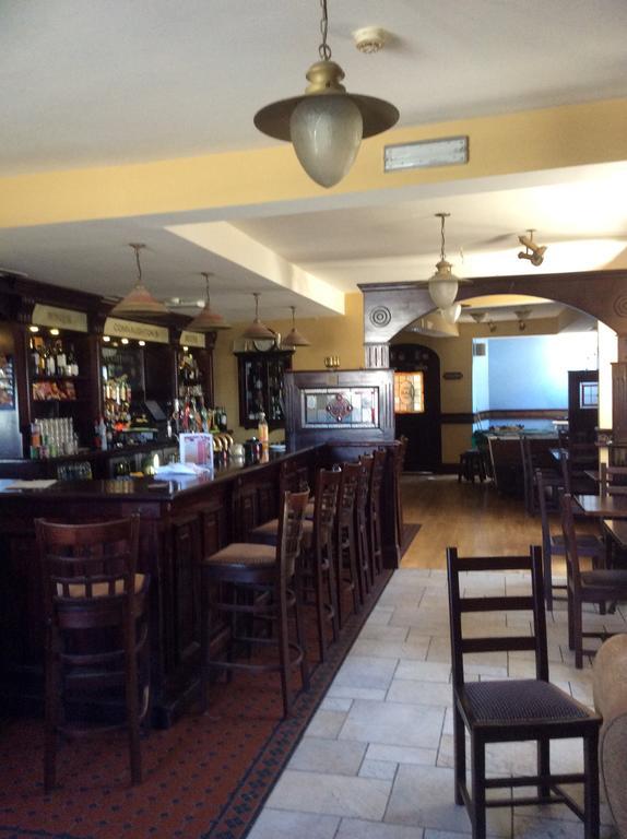 Achill Sound Hotel - Ostan Ghob A'Choire Εξωτερικό φωτογραφία