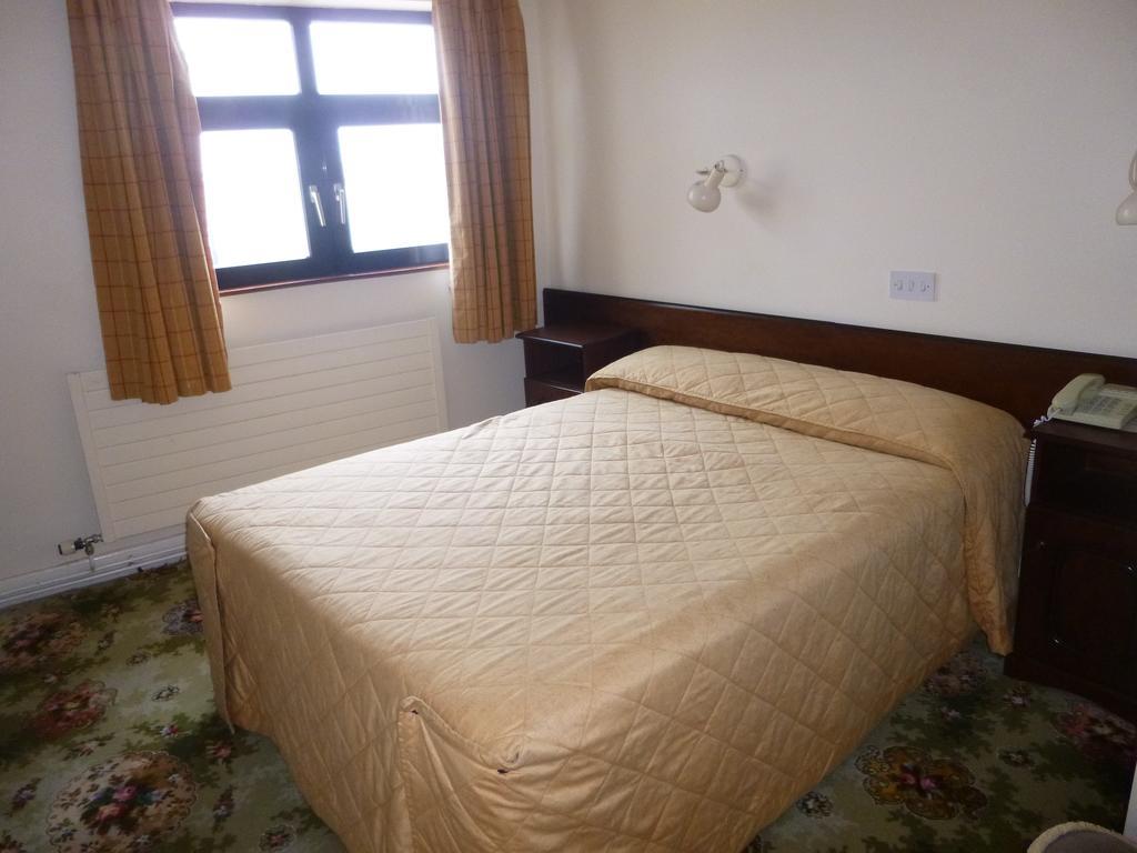 Achill Sound Hotel - Ostan Ghob A'Choire Εξωτερικό φωτογραφία