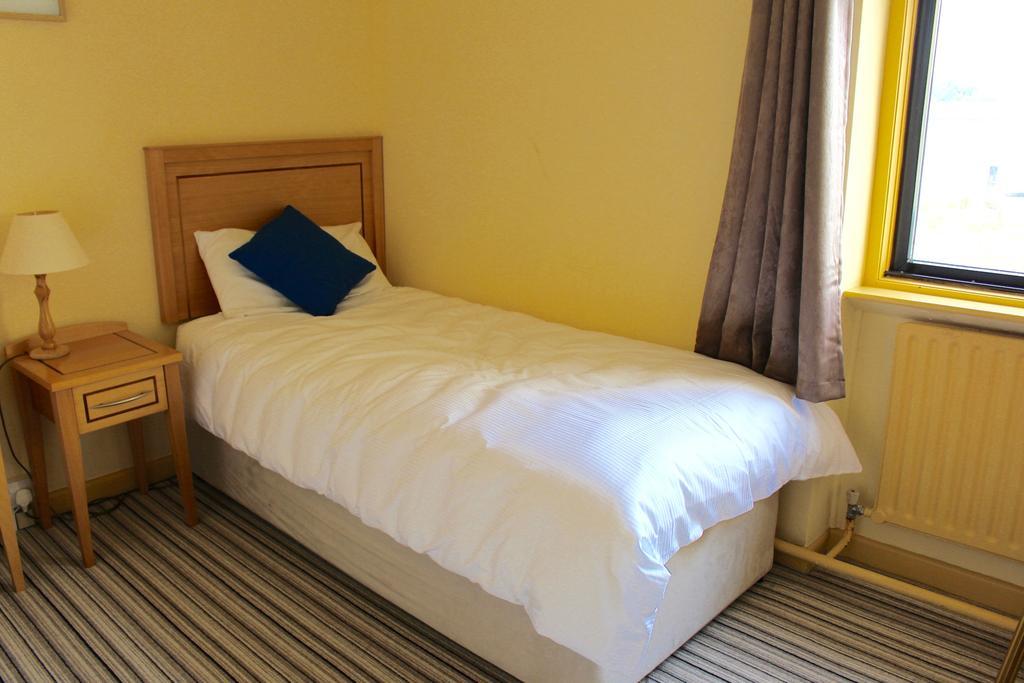 Achill Sound Hotel - Ostan Ghob A'Choire Εξωτερικό φωτογραφία